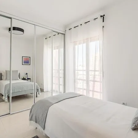 Joivy Sunny In Marvila Apartment